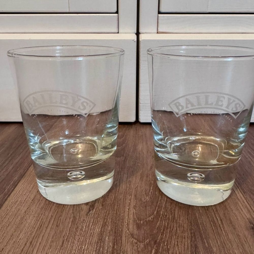 Baileys Highball Clear Glass Drink Set With Trapped Bubble in Base